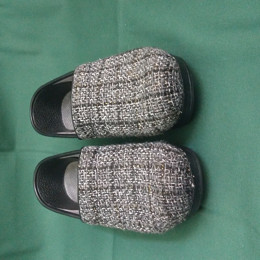 Dansko clogs size 8.5 grey